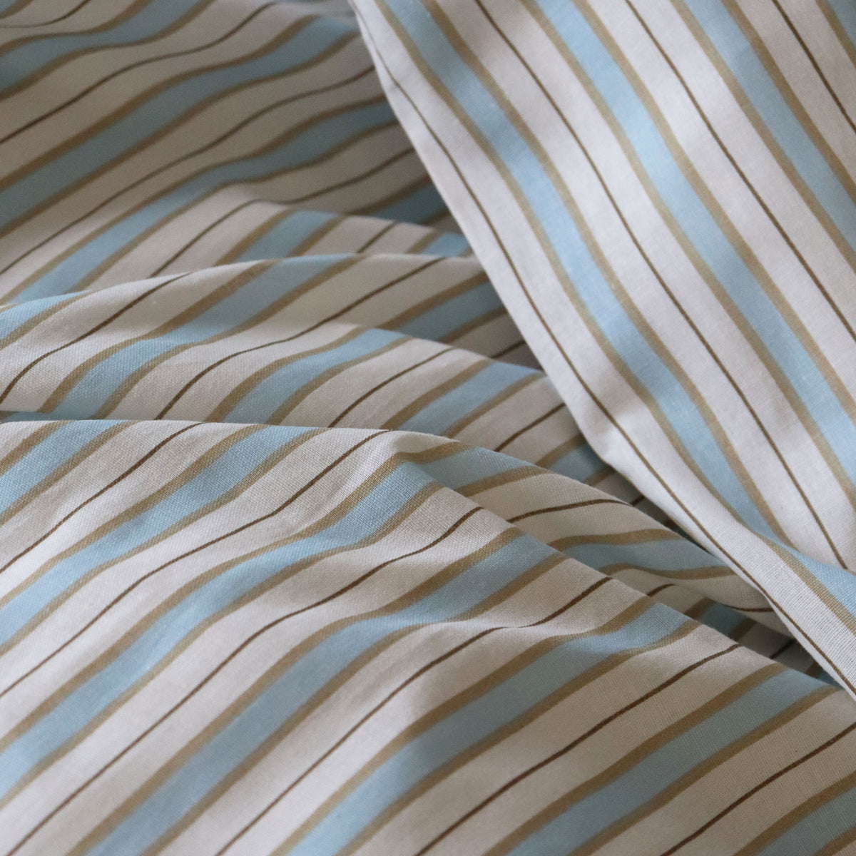nuuroo By Mats - Baby sengetøj Lagen Sky Blue Stripe