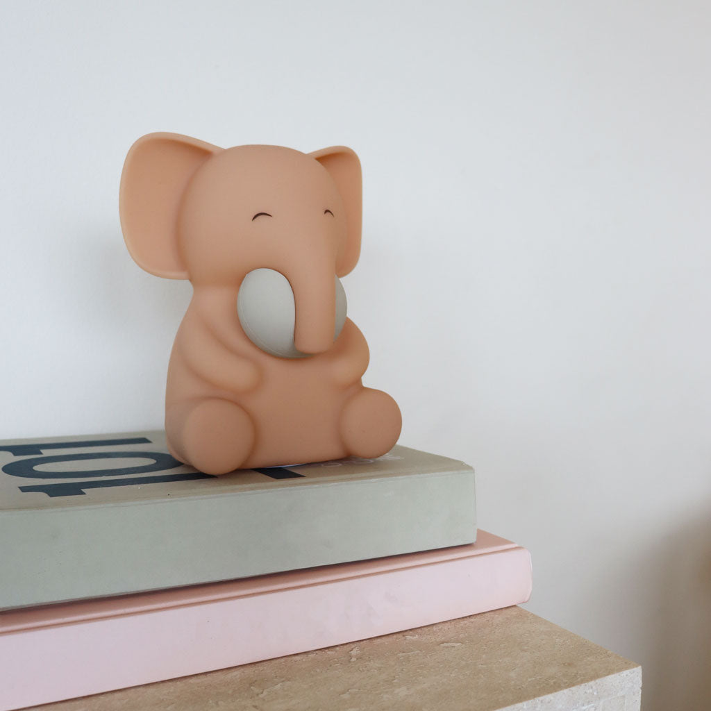 nuuroo Sigge natlampe - elefant Lampe Rose dust