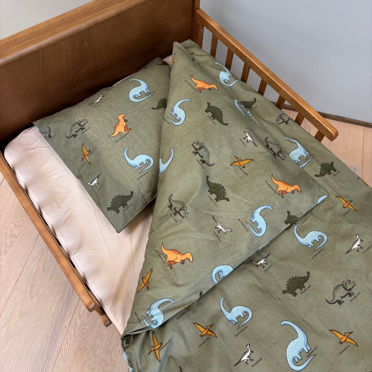 nuuroo By Mats - Baby bed linen Lagen Dino Names