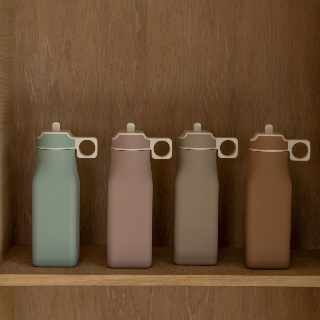 nuuroo Lindi silikone drikkedunk - 450 ml Drinking bottle Cobblestone